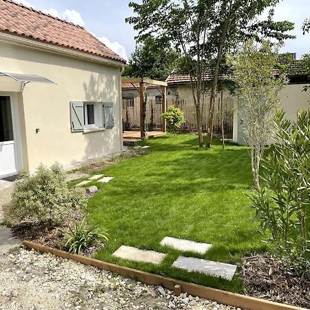 Petite Maison Avec Jardin Au Calme Флоарак Екстериор снимка