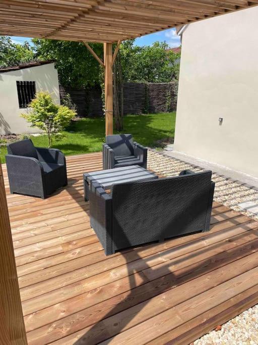Petite Maison Avec Jardin Au Calme Флоарак Екстериор снимка