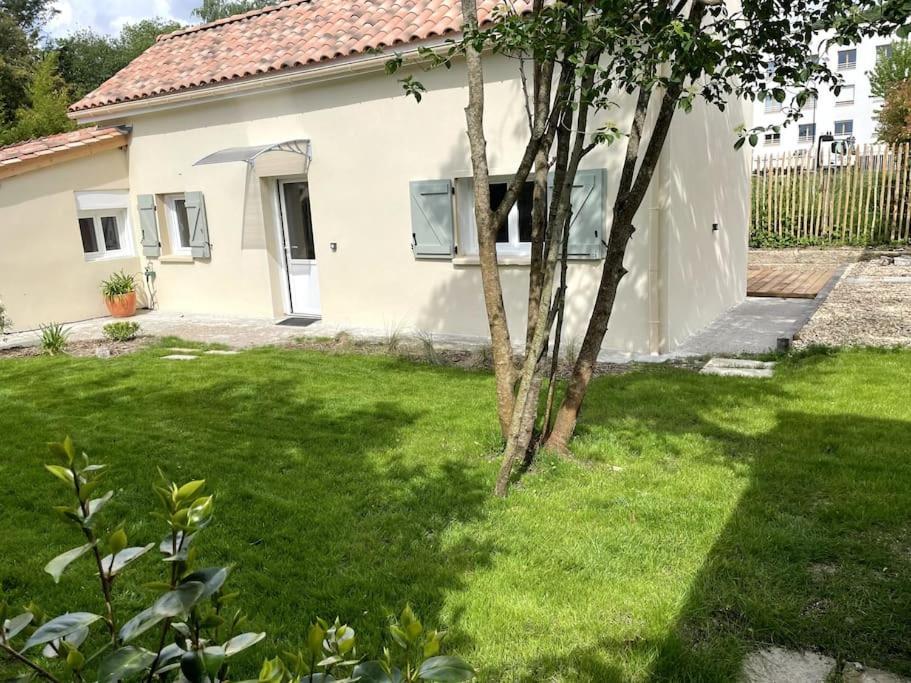 Petite Maison Avec Jardin Au Calme Флоарак Екстериор снимка